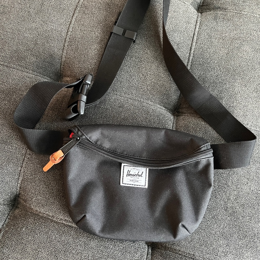 Herschel Belt Bag - Nwot